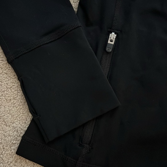 NWT GAP FIT full zipper black athletic jacket w/ thumb holes and zip pockets - Picture 7 of 11